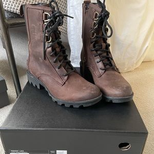 Sorel Phoenix lace boots - 7.5